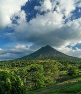 El Arco Volcnico Centroamericano epicentro mundial del turismo de volcanes  
