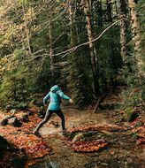 Buscas disfrutar del paisaje otoal Te traemos las mejores rutas senderistas 