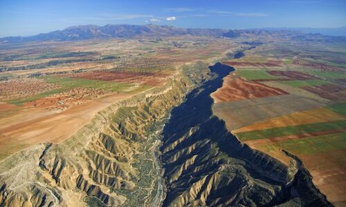 Seminario y catlogo de experiencias primeras acciones del Geoparque de Granada 