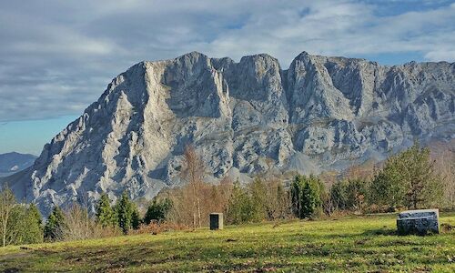 lava renovar las sendas de los parques de AizkorriAratz y Gorbeia 