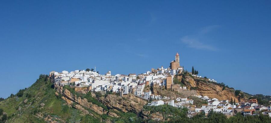 Almedinilla Iznjar y Cabra  galardonados con el premio Turismo Rural 2021