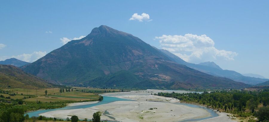 Conoces el nico ro salvaje de Europa que se ha convertido en Parque Nacional 