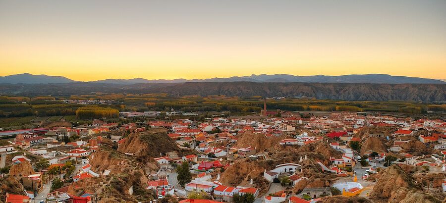 Nueva ruta en Benala a travs de los badlands del Geoparque de Granada 