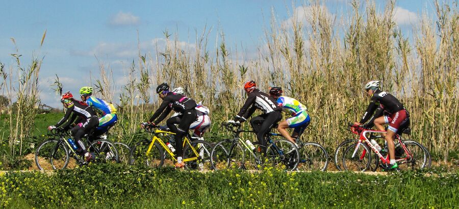 Ciclismo  ecoturismo en primavera 2022