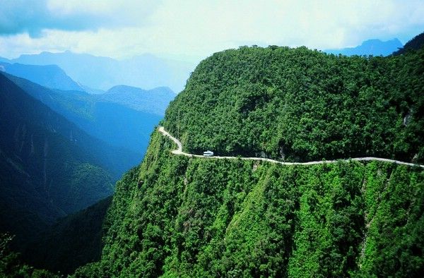 ruta de la muerta en Yungas, Bolivia