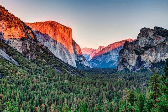 Mirador Tunnel View