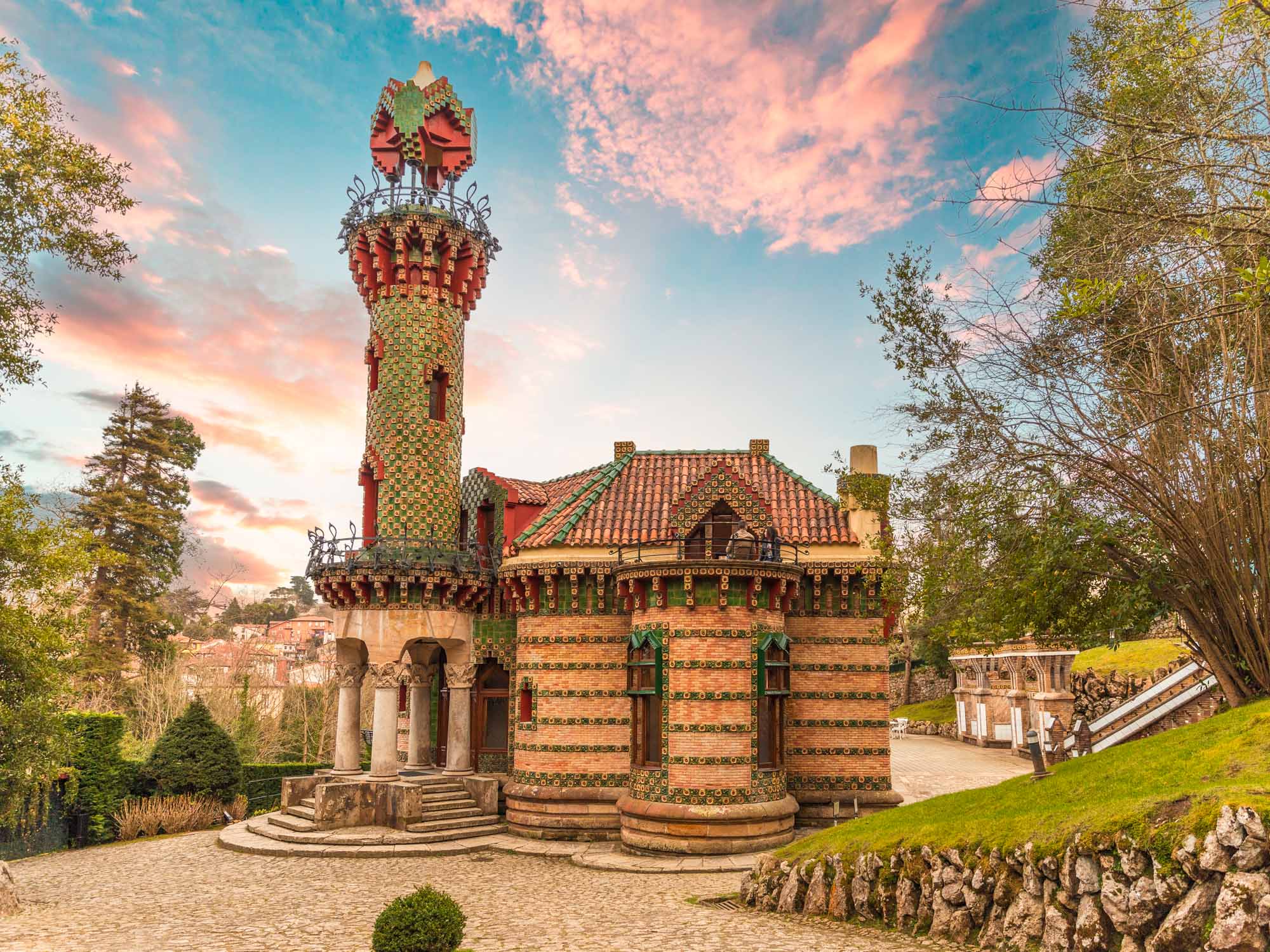 Comillas, el capricho 