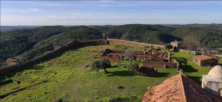 castillo de noudar, barrancos