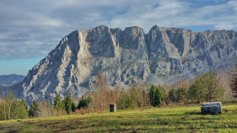 La leyenda Mari, la diosa vasca: Parque Natural de Aizkorri-Aratz