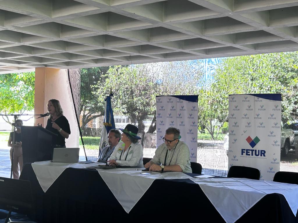 Conversatorio sobre la importancia del Turismo de Estrellas  