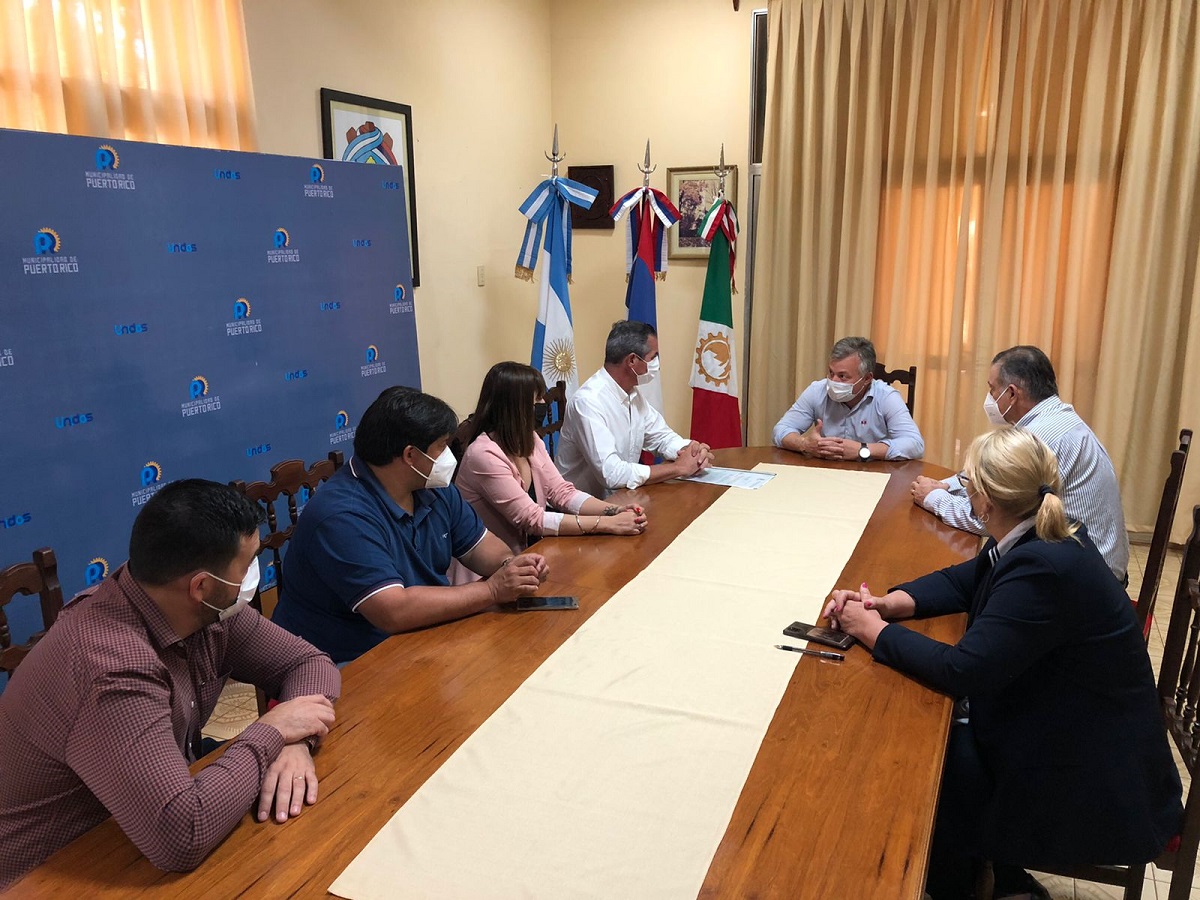 Firma del convenio de incorporación de los dos nuevos parques naturales en Puerto Rico // Crédito: misionesonline Firma del convenio de incorporación de los dos nuevos parques naturales en Puerto Rico // Crédito: misionesonline