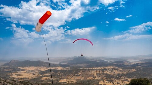Parapente en Extremadura /Â&nbsp; CrÃ©dito: Diego Casillas