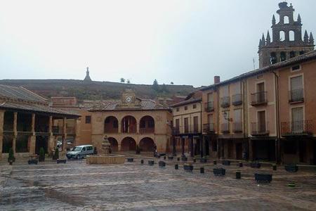 Plaza Mayor de Ayllón.