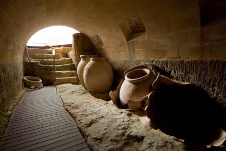 Bodega de la antigua ciudad fortificada.