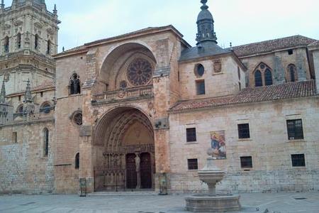 Fachada Catedral de El Burgo de Osma.