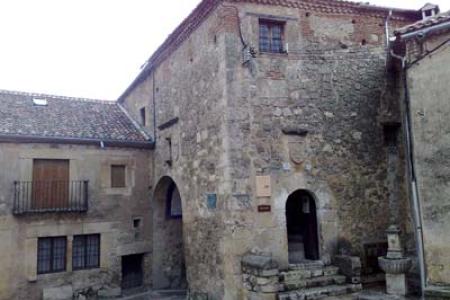 Fachada de la cárcel de Pedraza