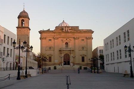Parroquia de San Juan Bautista y Torre del Reloj.