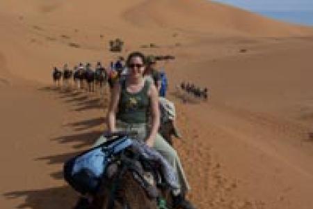 Disfrutando de las dunas de Merzouga