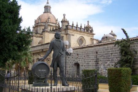 Monumento a González Angel y la Catedral