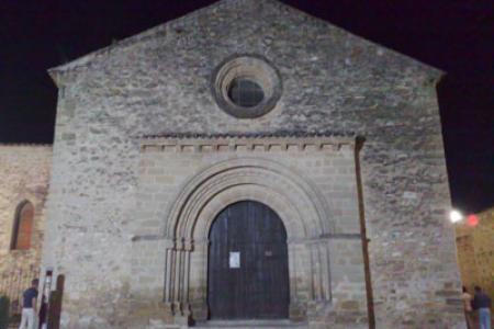 Iglesia de la Santa Cruz, única del románico