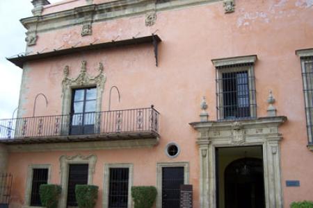 Palacio de Villavicencio dentro del Alcázar