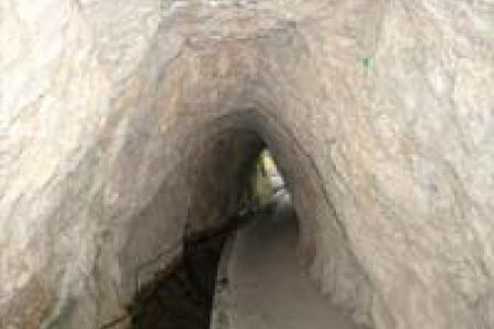 Entrada de la Cueva del Agua en Tiscar Entrada de la Cueva del Agua en Tiscar