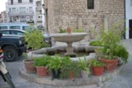 Fuente de la Iglesia de San Pedro y San Pablo Fuente de la Iglesia de San Pedro y San Pablo