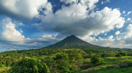 El Arco Volcánico Centroamericano, epicentro mundial del turismo de volcanes