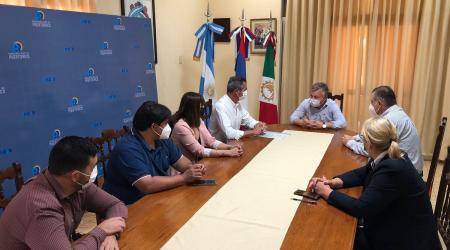 Firma del convenio de incorporación de los dos nuevos parques naturales en Puerto Rico // Crédito: misionesonline