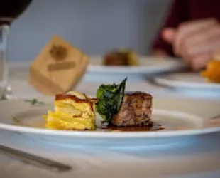 El nuevo menú de Hospederías Extremadura, un homenaje a la despensa más rica del mundo