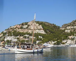 Balear, la barca que navega por Mallorca // Crédito: ultimahora Balear, la barca que navega por Mallorca // Crédito: ultimahora