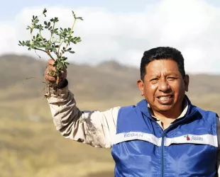 El biólogo peruano Constantino Aucca Chutas // Crédito:  EFE/ UNEP / Diego Rotmistrovksy