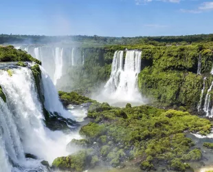 Cataratas Iguazu en Argentina // Crédito: getyourguide.es Cataratas Iguazu en Argentina // Crédito: getyourguide.es