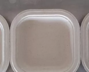 Envases con pasta de celulosa de residuos hortofrutícolas // Crédito: residuosprofesional Envases con pasta de celulosa de residuos hortofrutícolas // Crédito: residuosprofesional